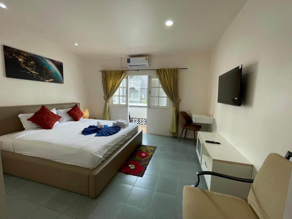 Inn Dulgence Patong Exterior foto